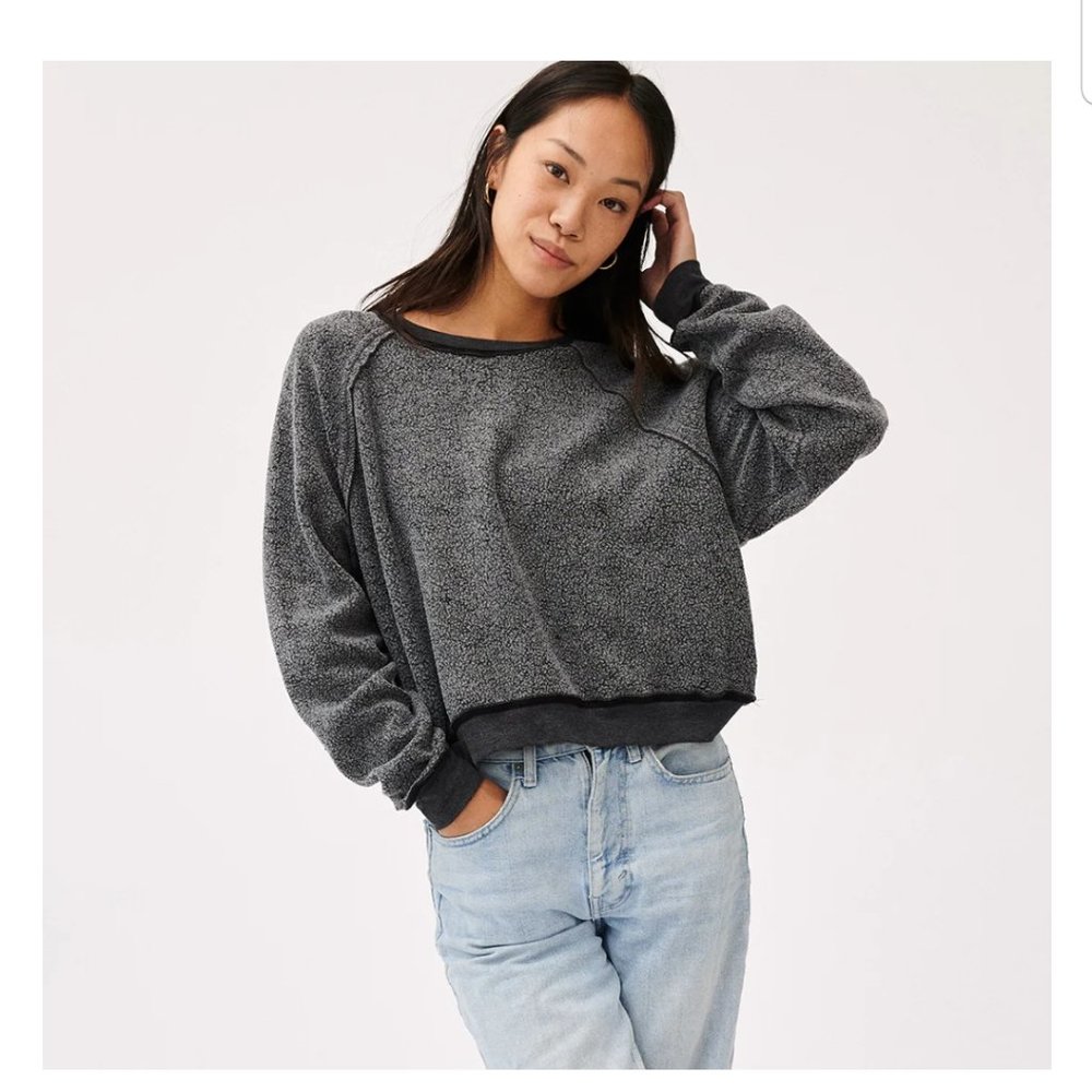 Groceries Apparel Reverse Caspian Sweatshirt Women Small Made in USA NWT